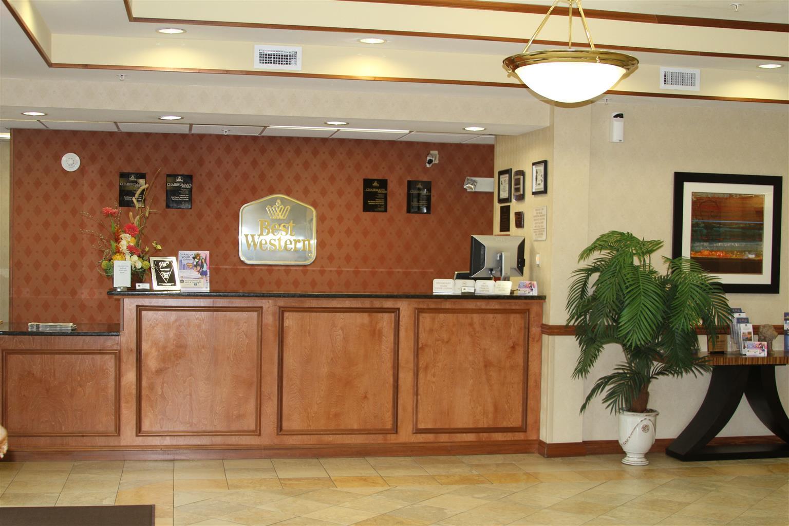 Best Western Smithfield Inn Interior foto